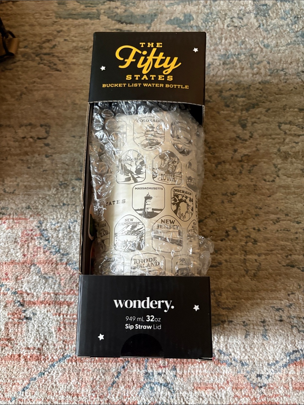 Wondery Outdoors The Fifty States Sticker Water Bottle - Cream